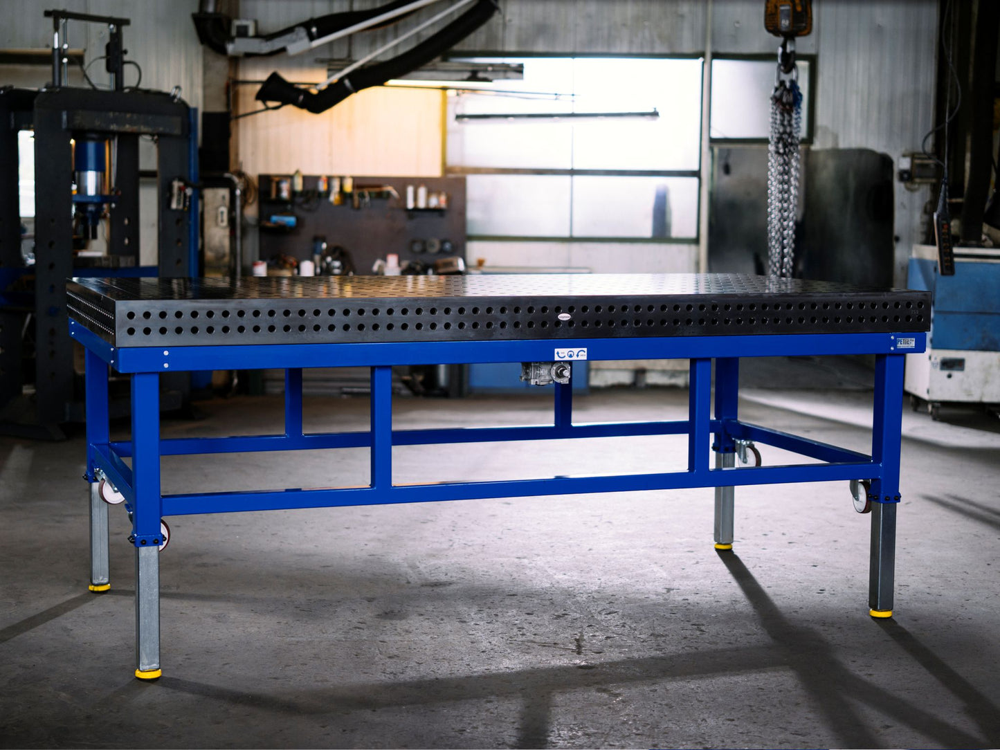 big heigt adjustable welding table with siegmund weld plate high load and casters