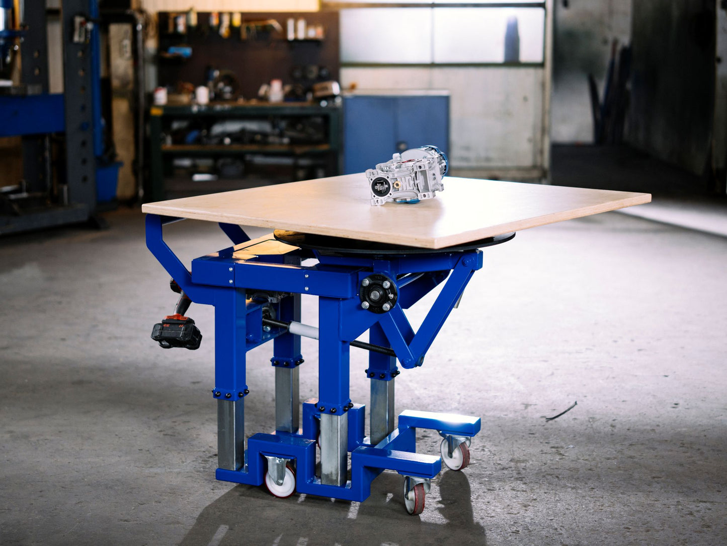 Special welding table with tilt and height adjust and rotating plate